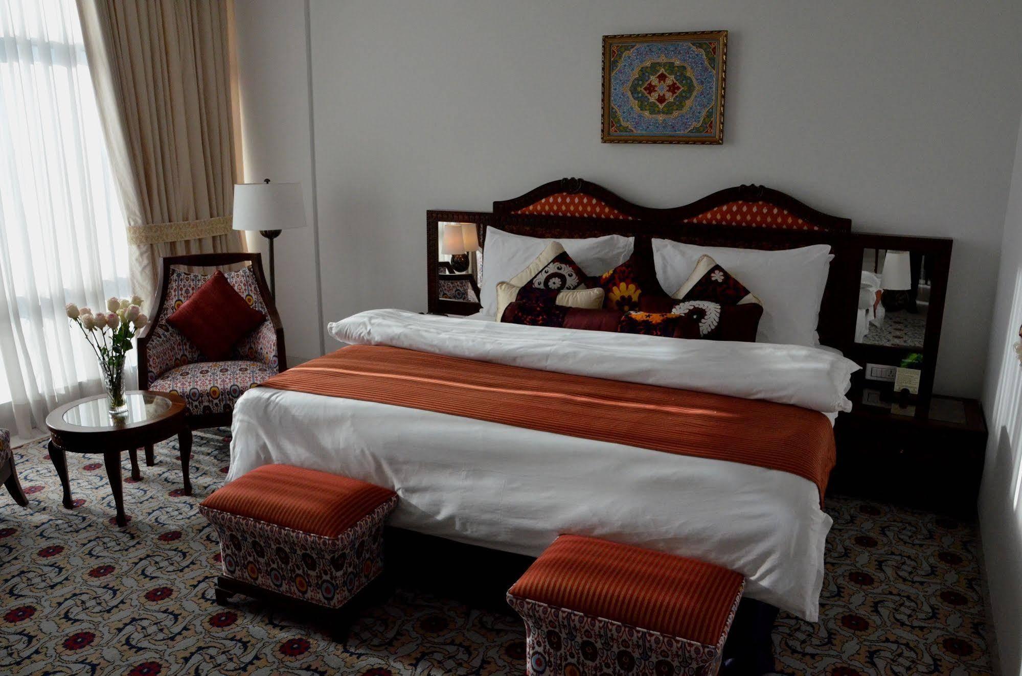 Dushanbe Serena Hotel Εξωτερικό φωτογραφία