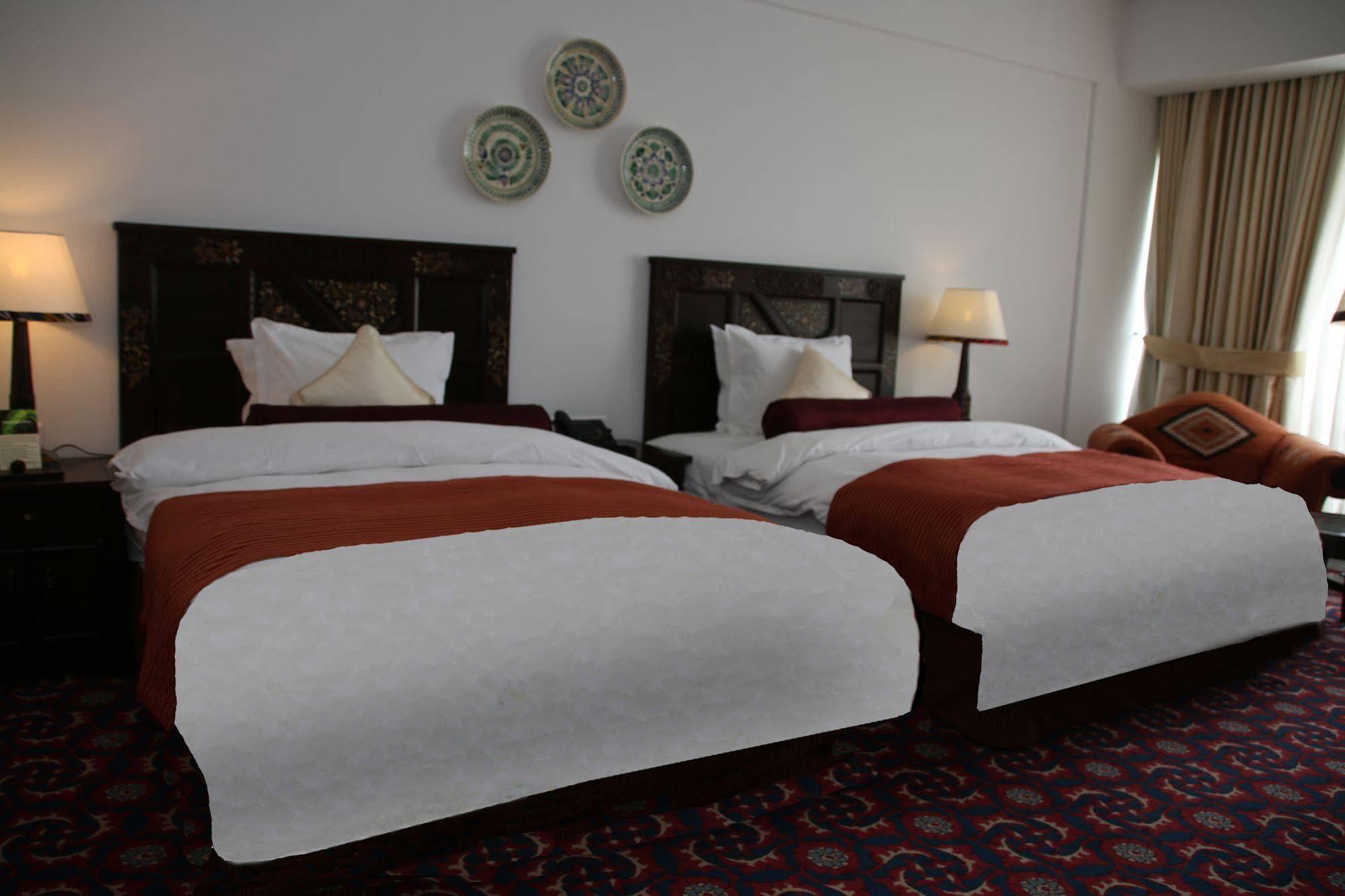 Dushanbe Serena Hotel Εξωτερικό φωτογραφία