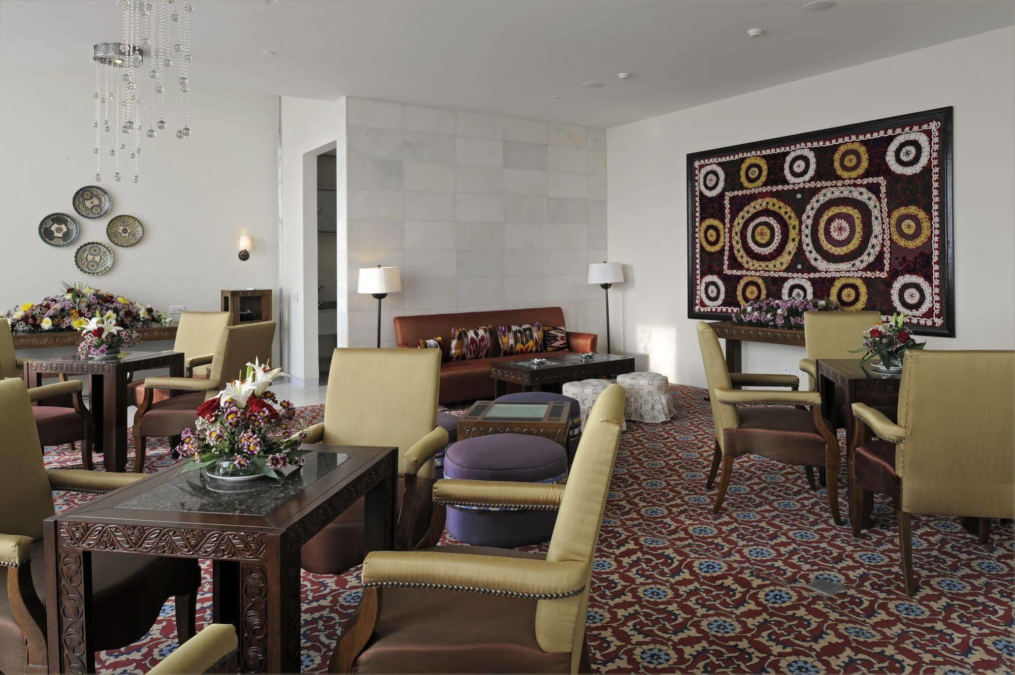 Dushanbe Serena Hotel Εξωτερικό φωτογραφία