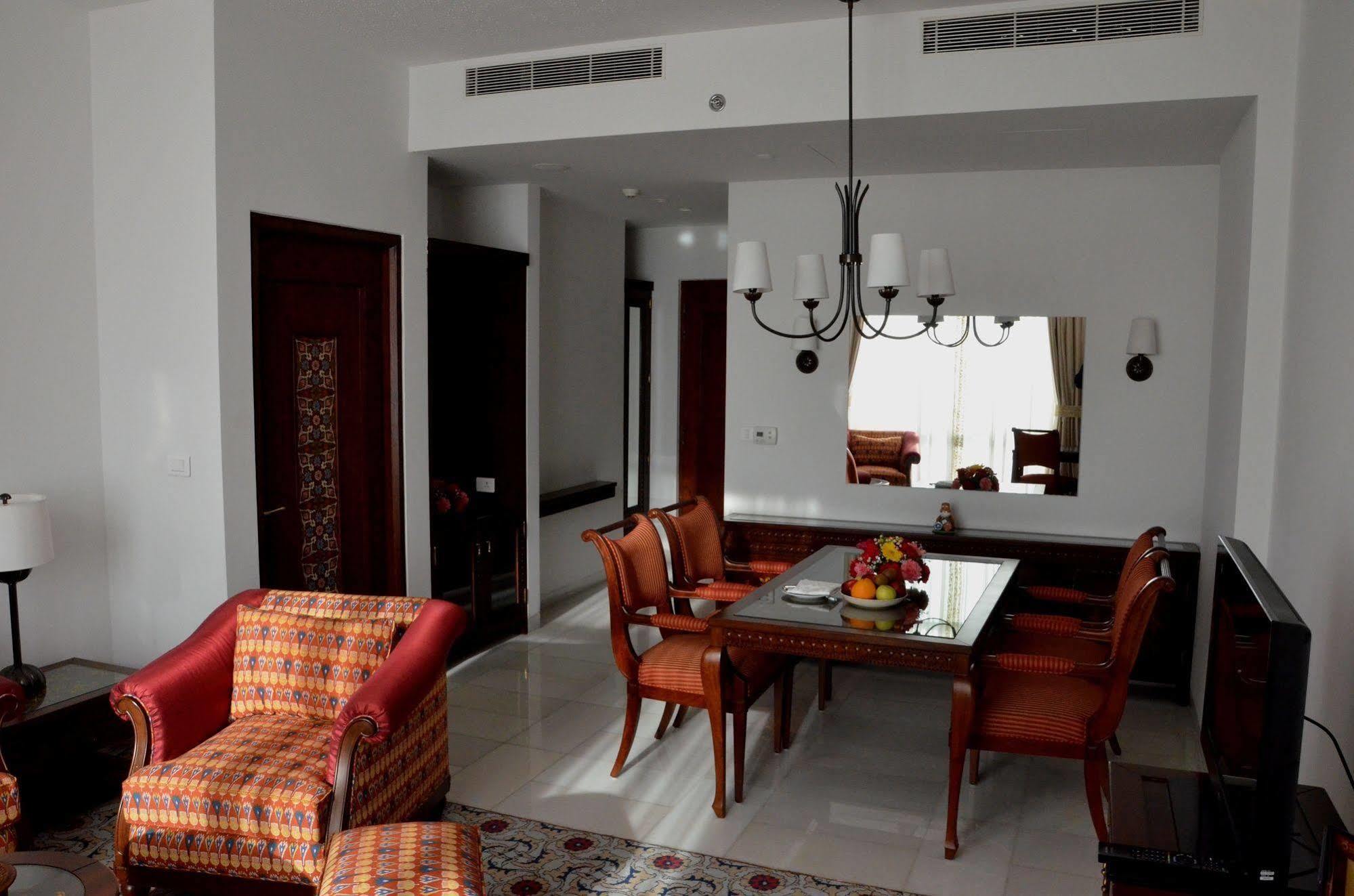 Dushanbe Serena Hotel Εξωτερικό φωτογραφία